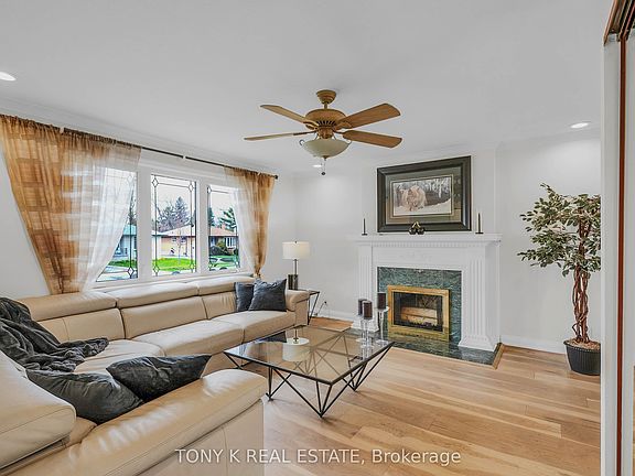2nd image of 21 Martindale Rd