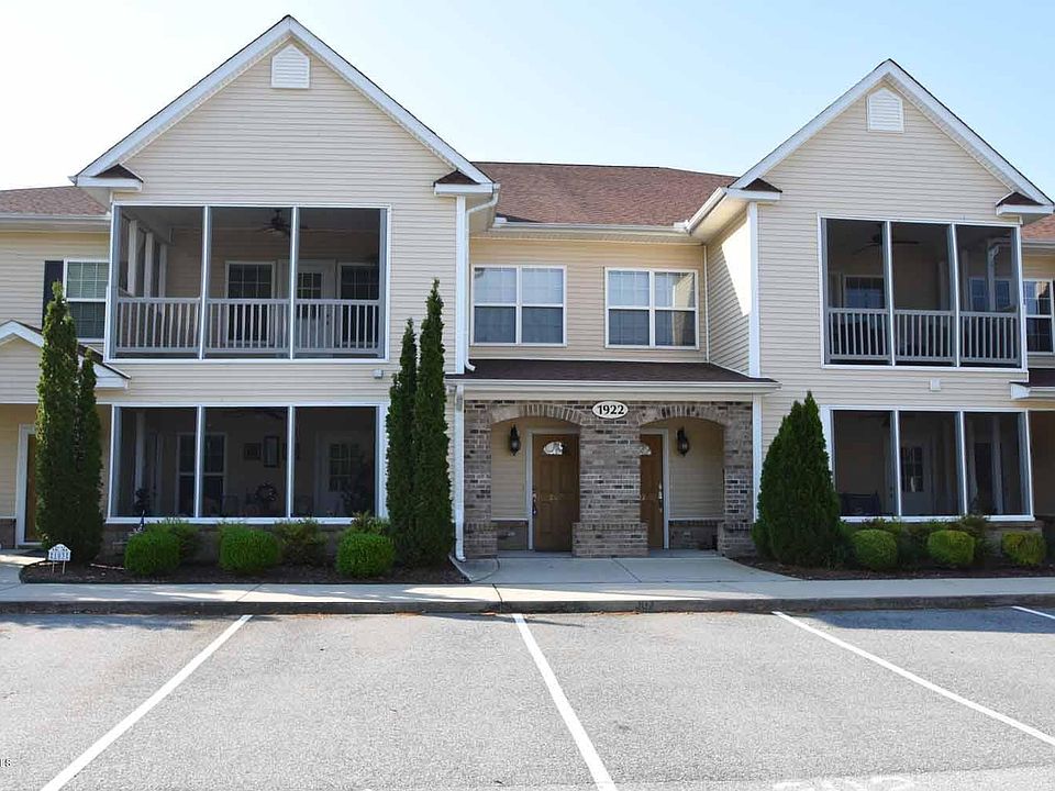 1st image of 1922-203 Tara Ct