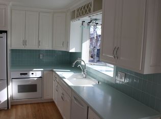 300 Ranchview Ln S, Wayzata, MN 55391