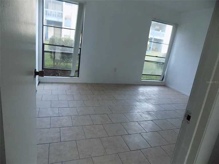 2811 SW Archer Rd #X201 — Photo 19
