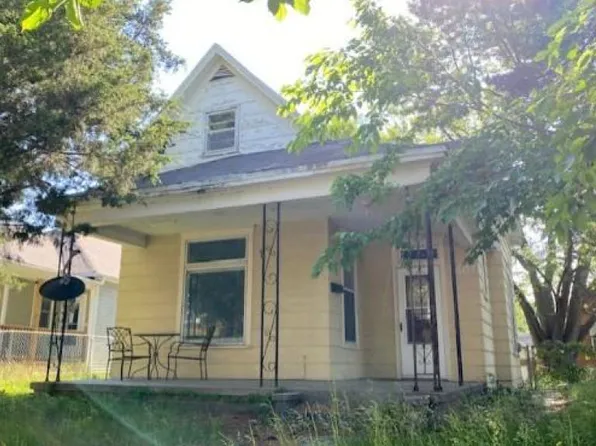 2407 Saint Joseph Ave, Saint Joseph, MO 64505