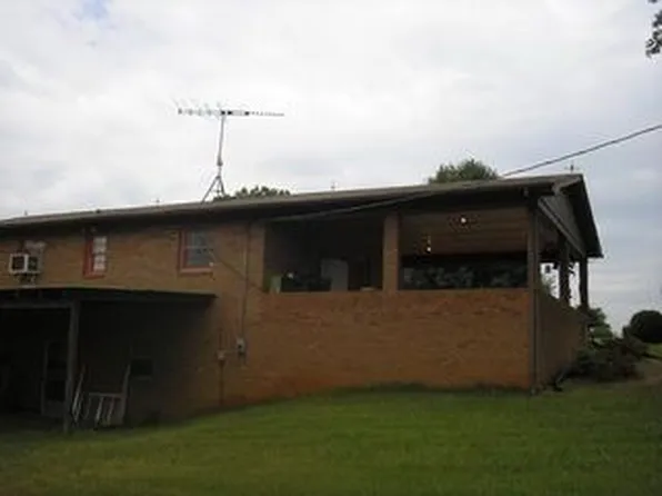 262 Tuckers Grove Rd, Statesville, NC 28625