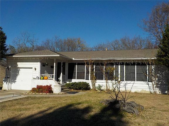 3rd image of 617 Briarwood Dr