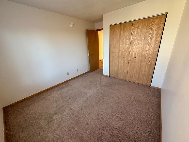 Lakeland Villa Apartments — Photo 45