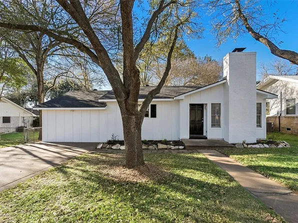 1004 Rhames Avenue, Brenham, TX 77833