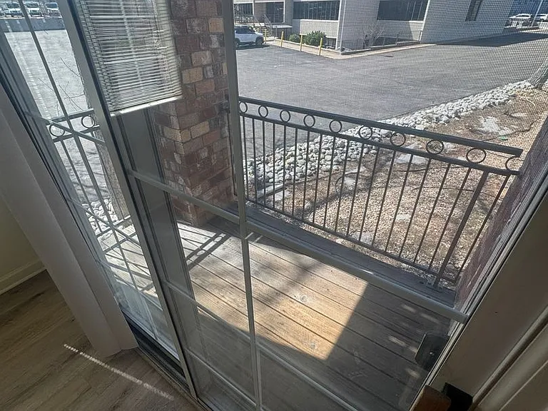 Highline Pointe Apts. — Photo 5