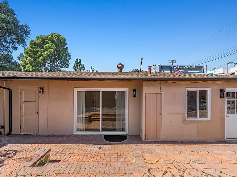 2817 Sycamore Ave — Photo 23