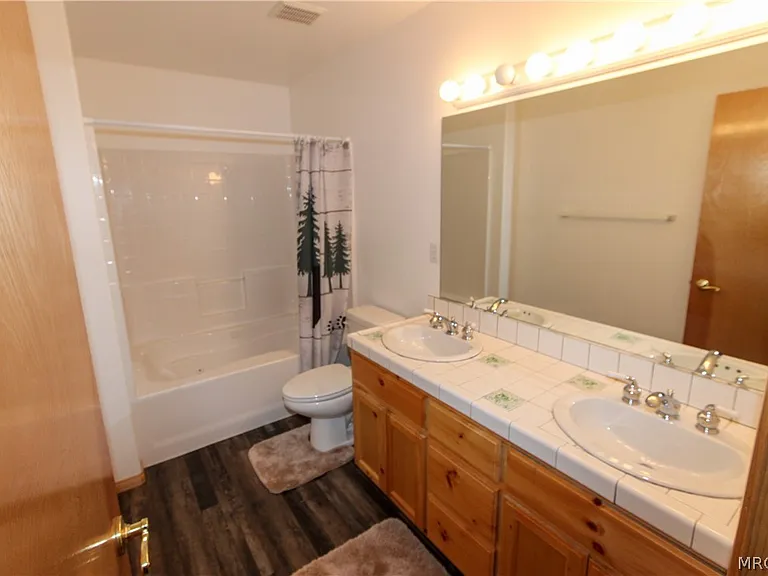 442 Salem Dr — Photo 29