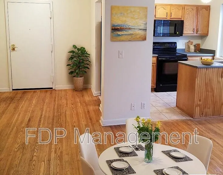 610 East Ave #4 — Photo 3