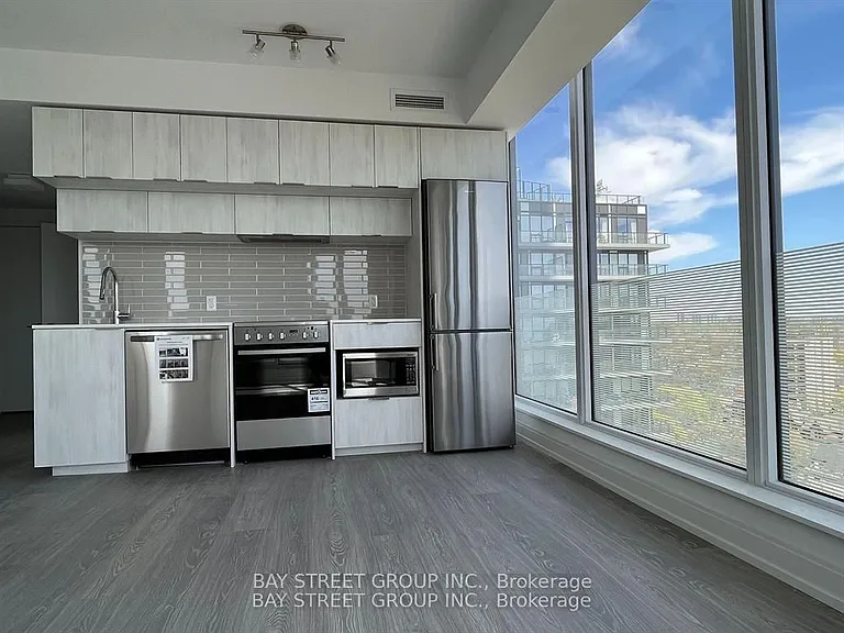 181 Dundas St E #1705 — Photo 4