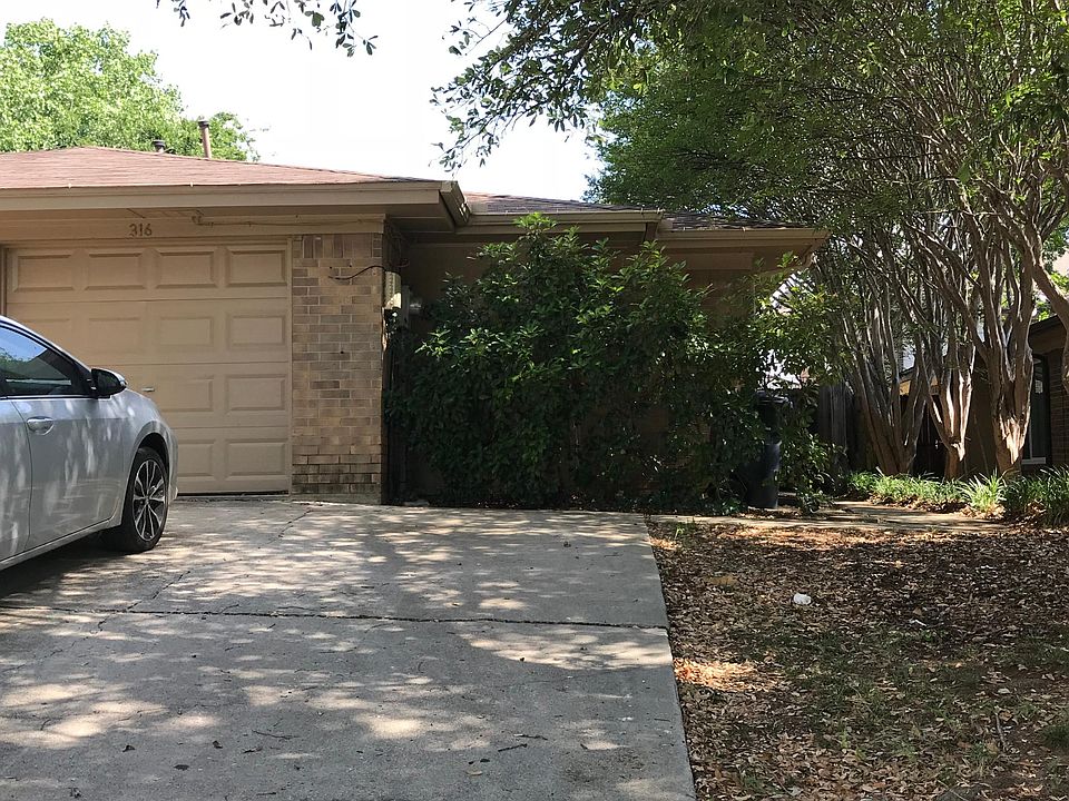 320 Gardenview, Denton, TX