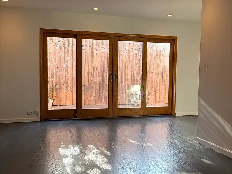 1400 N Hayworth Ave #11 — Photo 6