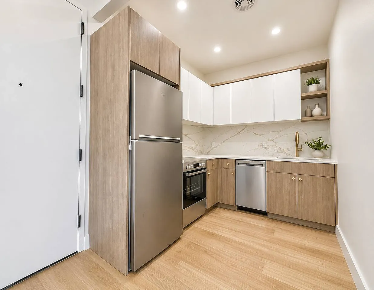 27-24 21st Street — Photo 3
