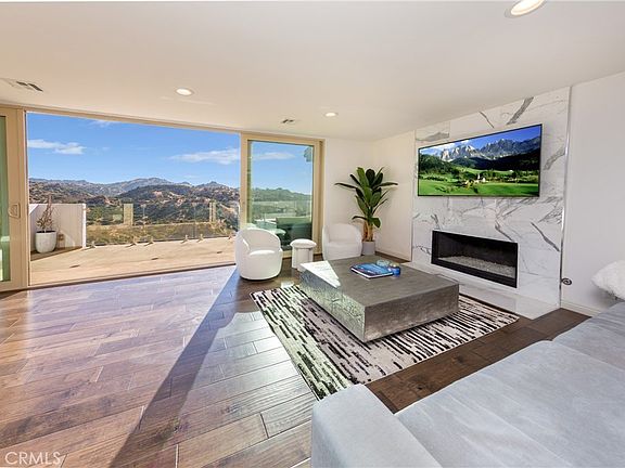 2nd image of 26 Corral Rd