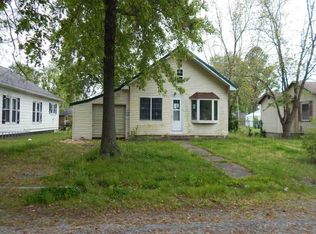 128 E 4th St, Cutler, IL 62238