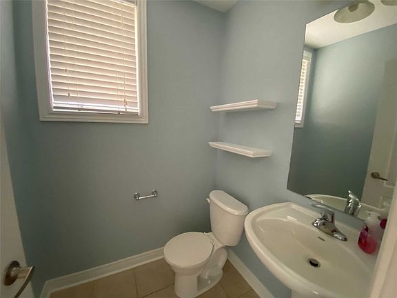 2nd image of 231 Aspenwood Dr