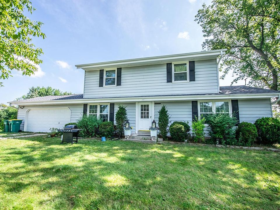 1st image of W148N12470 Pleasant View DRIVE