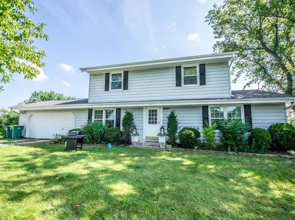 W148N12470 Pleasant View DRIVE, Germantown, WI 53022