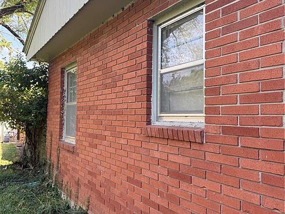 5th image of 1515 Pinewood Dr