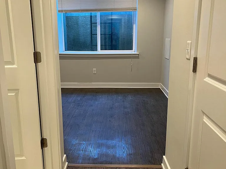 2039 N College Ave #A — Photo 36
