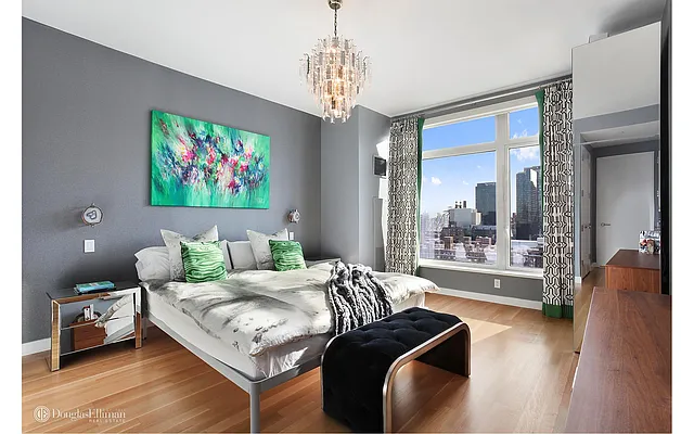 Rented by Douglas Elliman | media 38