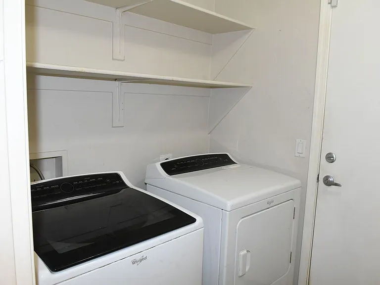13950 W Maui Ln — Photo 16