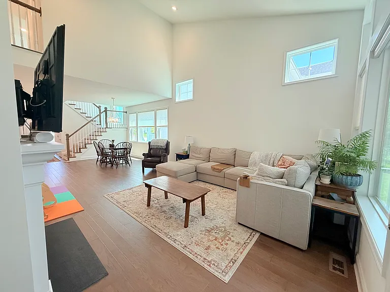 Stunning open concept floor plan!