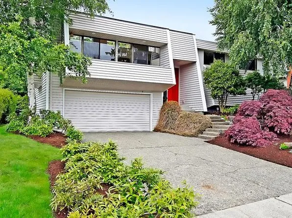 213 174th Pl NE, Bellevue, WA 98008