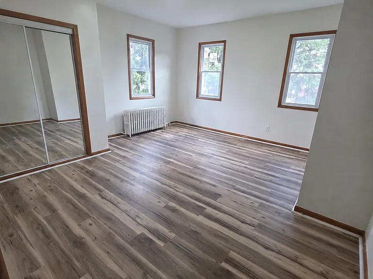 155 Ormsby Ave — Photo 13