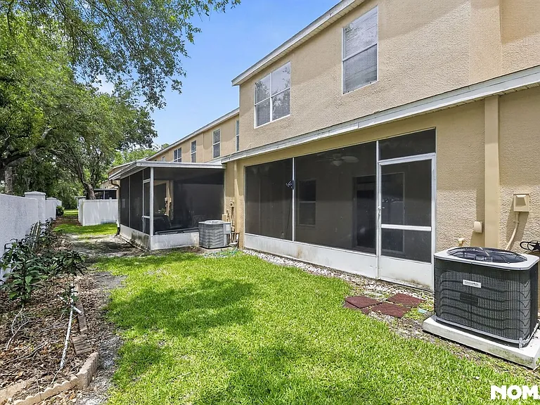 1417 Lyonshire Dr — Photo 23