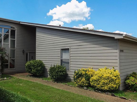2nd image of 5909 Rainbow Springs Dr