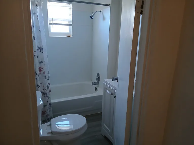 1853 Mann St #4 — Photo 5