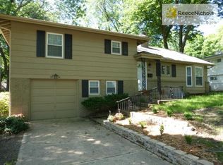 3811 W 52nd St, Roeland Park, KS 66205