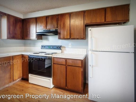 5th image of 2939 Glen Dale Dr APT 4