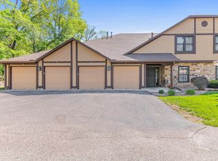 5267 Balmoral Ln, Bloomington, MN 55437