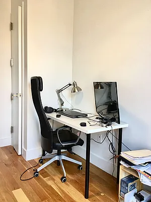 Rented by Manhattan Management LLC | media 54