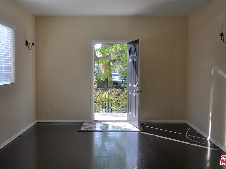 1818 1/2 S La Brea Ave — Photo 3