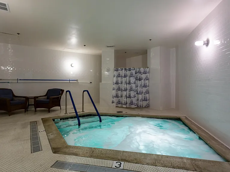 702 Ash St #1500 — Photo 30