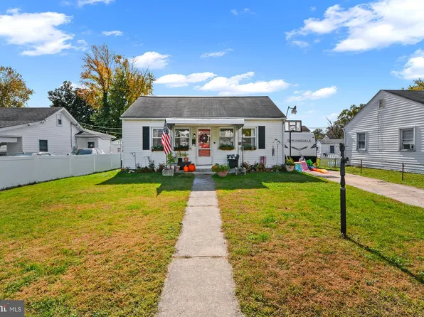 3 Compression Ct, Middle River, MD 21220