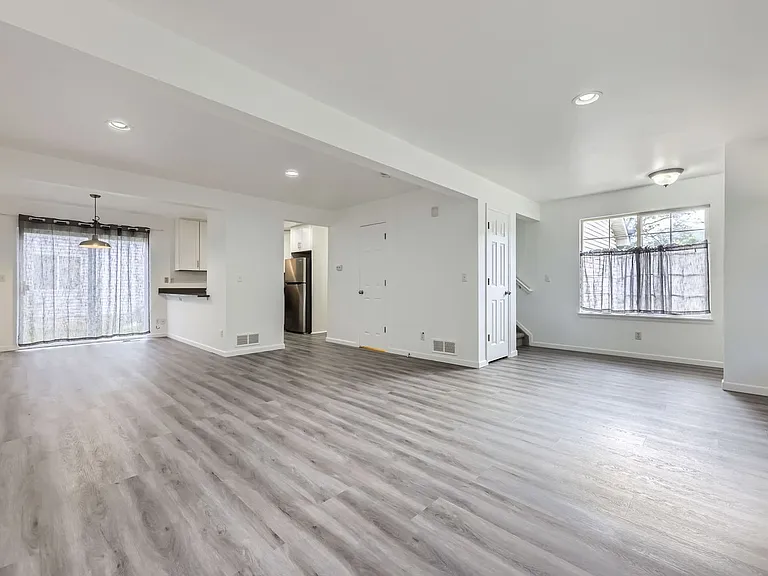 5205 Dudley St — Photo 8