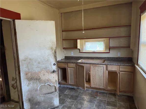 cleveland-ohio-33393762 picture