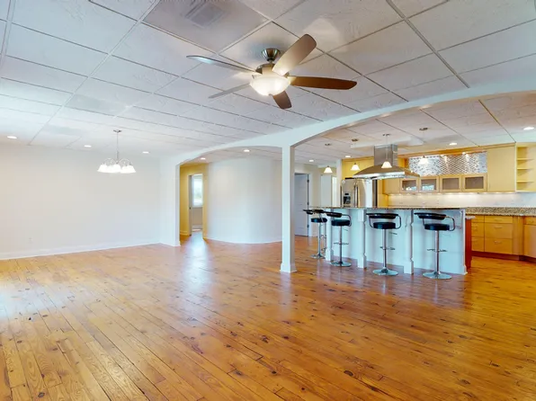 236 Chatham St #B, Newport, NC 28570