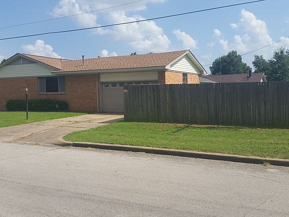 3rd image of 2606 S 75th Ave E