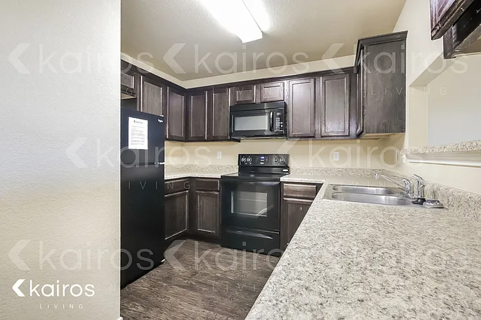 4005 Thomas St #B — Photo 5