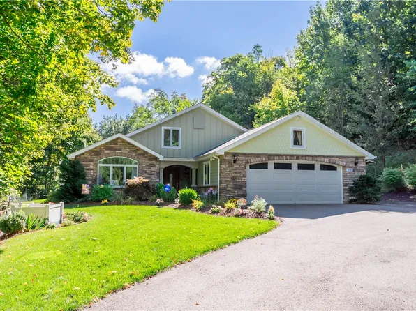 114 William St, Mc Donald, PA 15057