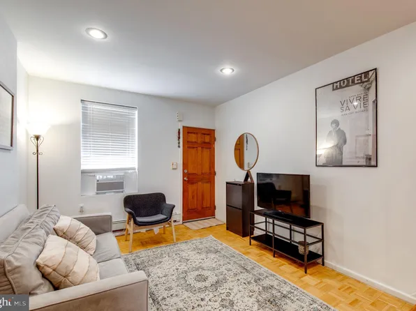 1113 S Clifton St, Philadelphia, PA 19147