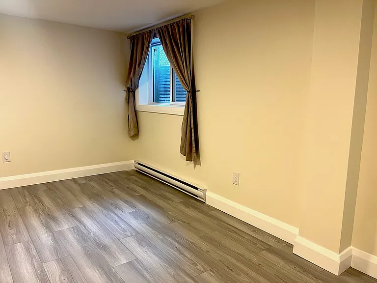 944 Fairlawn Ave #2 — Photo 16