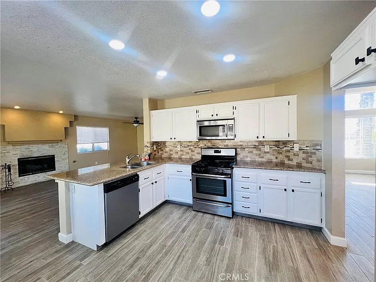 13278 Cardinal Rd — Photo 6