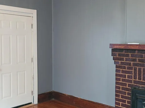 203 Delaware St #B, Johnson City, TN 37604