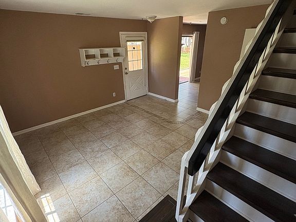 4th image of 4001 Brigadoon Cir